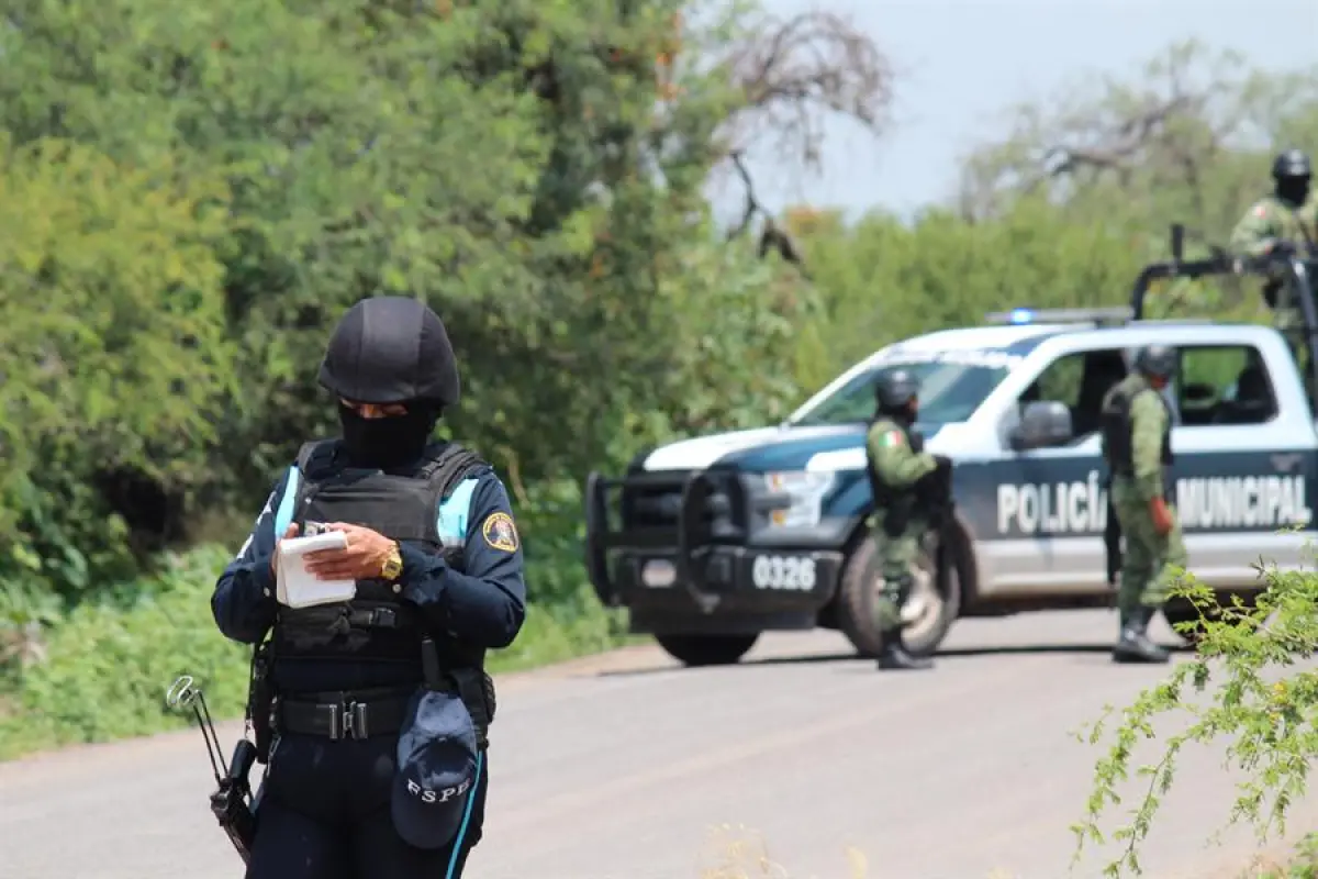 Ataque armado contra gasolinera deja seis muertos en el centro de México. Foto: EFE