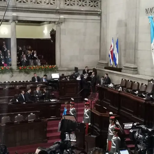 Retraso de más de dos horas en actos para Traspaso de Mando