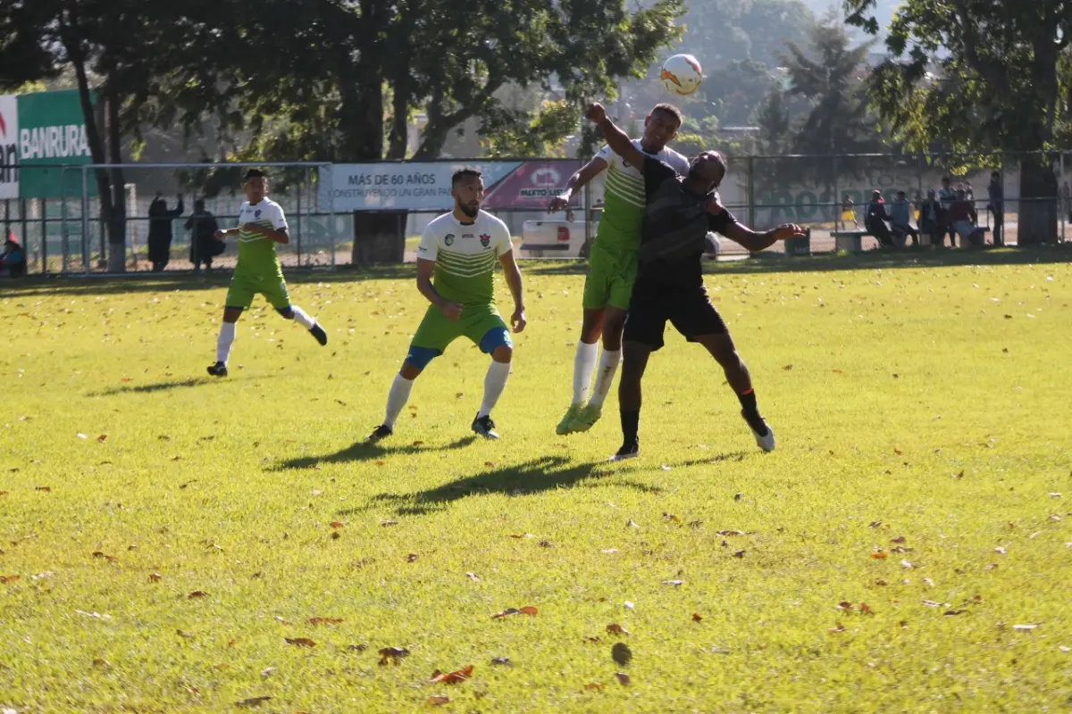 Comunicaciones 6-0 capitalinos, 