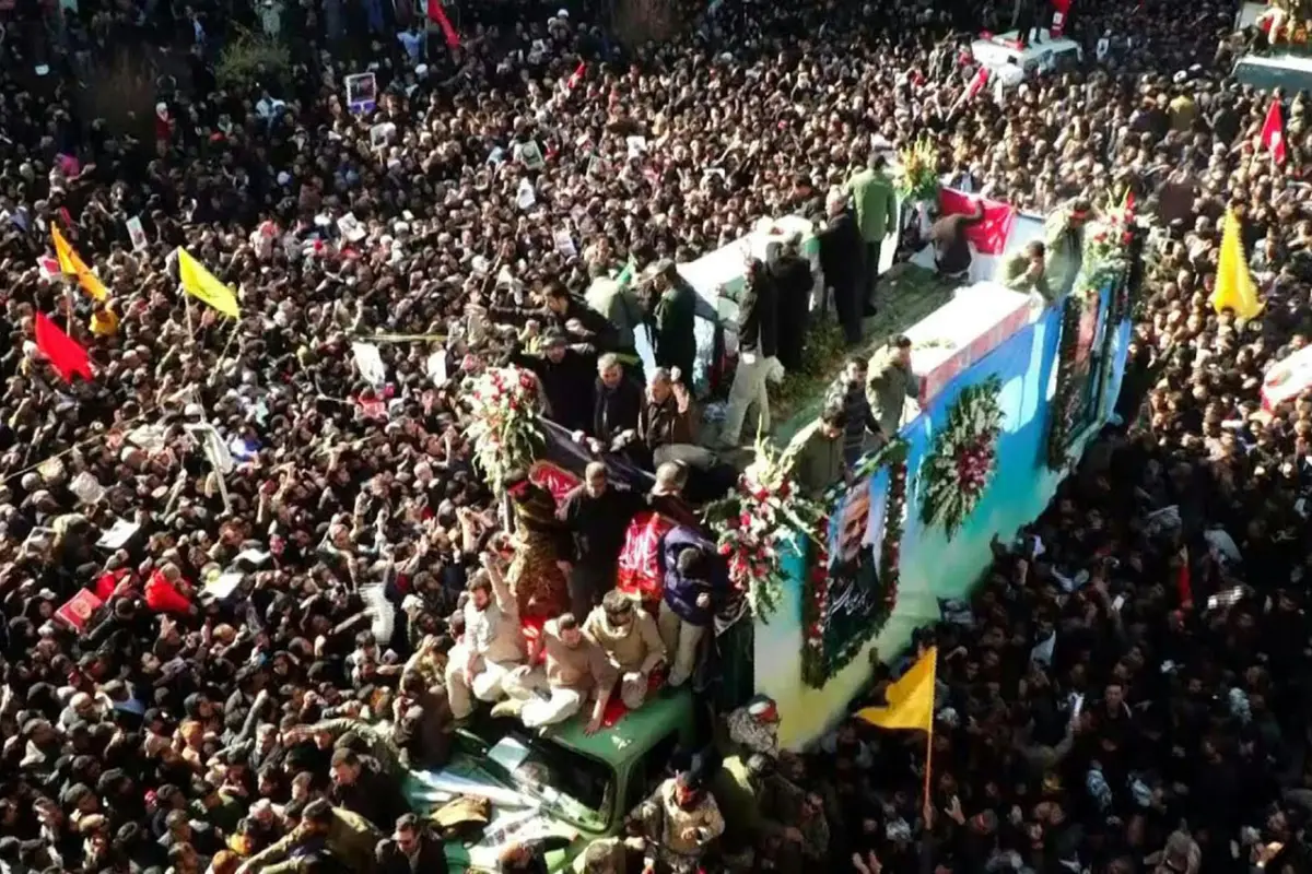 Más de 50 muertos en estampida durante multitudinario entierro de Soleimani en Irán