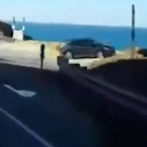 VIDEO: Momento en que un vehículo cae a un abismo en California