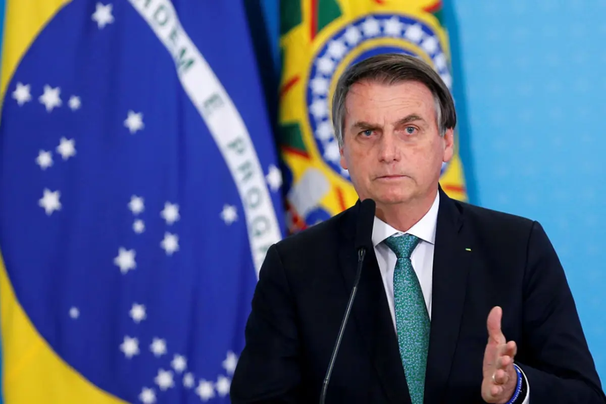 Jair Bolsonaro va al hospital para exámenes no previstos en la agenda