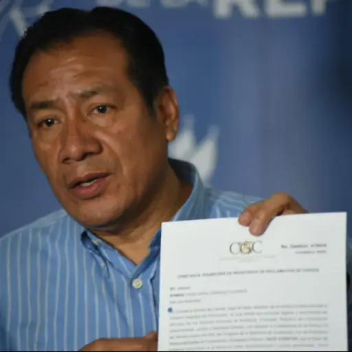 Más diputados electos presentan amparo para poder tomar posesión.