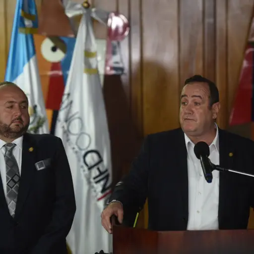 Alejandro-Giammattei-pan-casa-presidencial ,