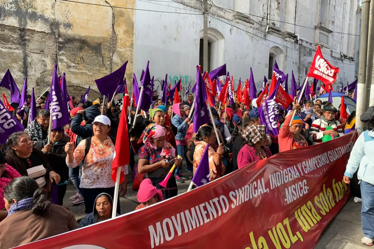 ”Madres Cuidadoras” manifiestan frente a la Onsec exigiendo la creación de la especialidad