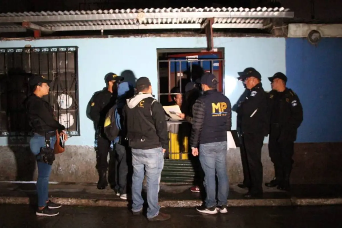 Ejecutan operativos contra extorsiones en Guatemala y Quetzaltenango, 