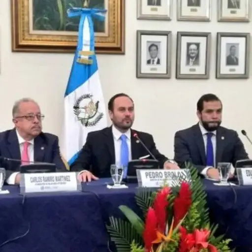 Conferencia de prensa Canciller Pedro Brolo