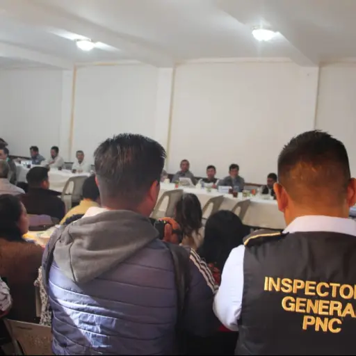 Vecinos se disculpan con agentes de la PNC