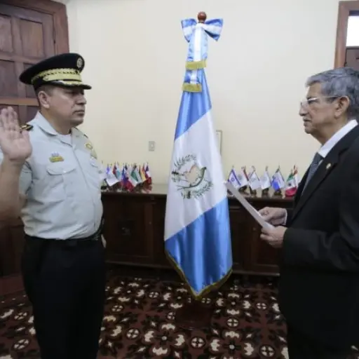 Juramentan a nuevo Director General de la Policia Nacional Civil