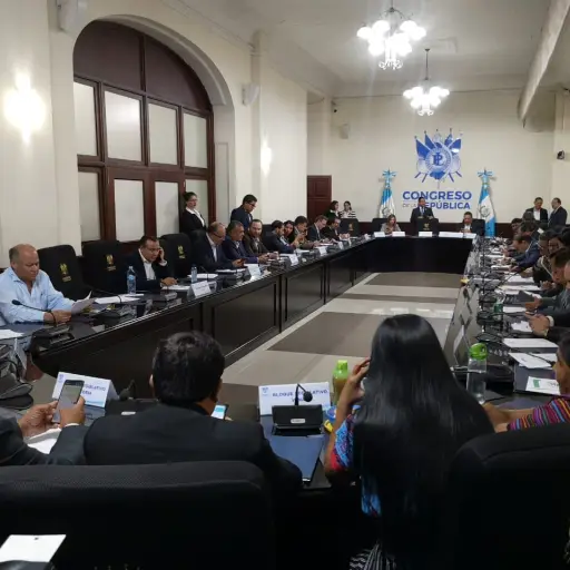 Diputados no almuerzan en sesión de jefes de bloque ,