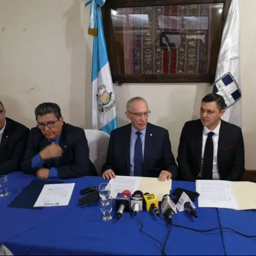 Edmond Mulet Humanista ,