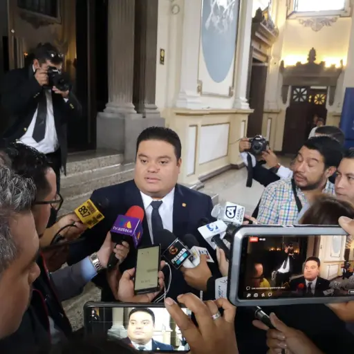 Taracena advierte a Allan Rodríguez que 