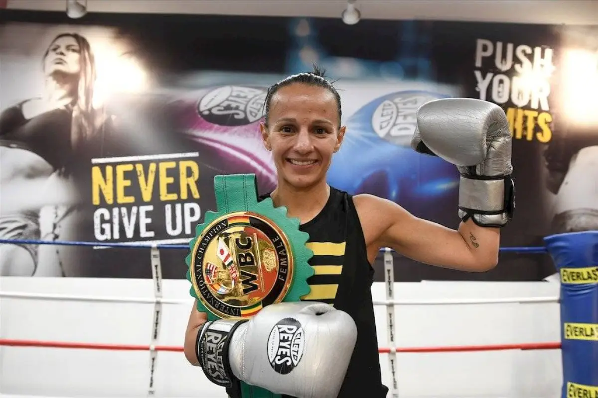 María-Micheo-Mujer-Revelación-Consejo-Mundial-Boxeo, 