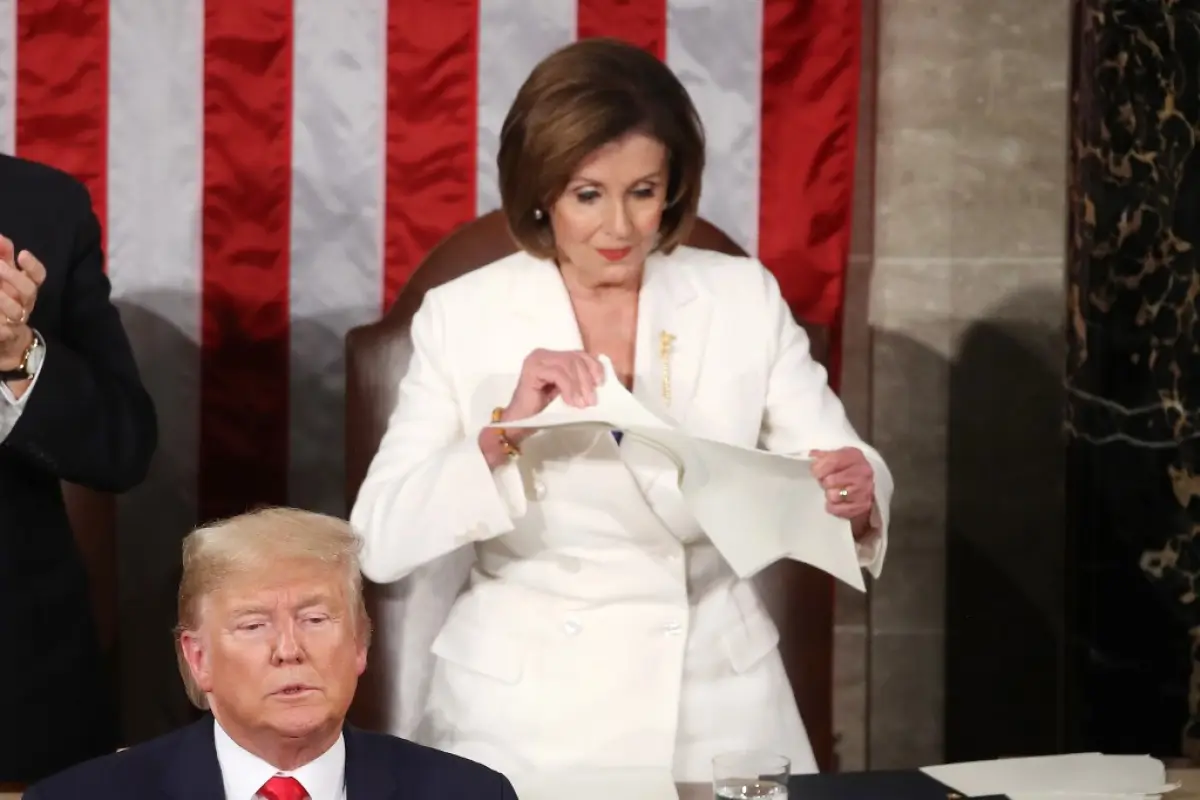 WASHINGTON, DC - FEBRUARY 04: House Speaker Rep. Nancy Pelosi (D-CA) rips up pages of the State of the Union speech after U.S. President Donald Trump finishes his State of the Union speech in the chamber of the U.S. House of Representatives on February 04