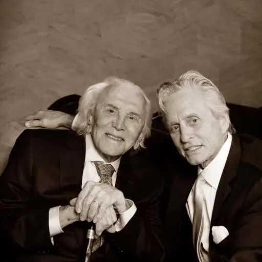 Michael Douglas mensaje tras fallecimiento de su papá, Kirk Douglas ,