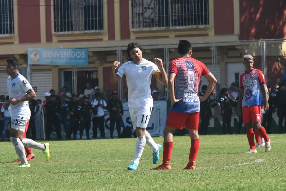 celebración del Tin Herrera con los cremas - Tabla de Posiciones,
