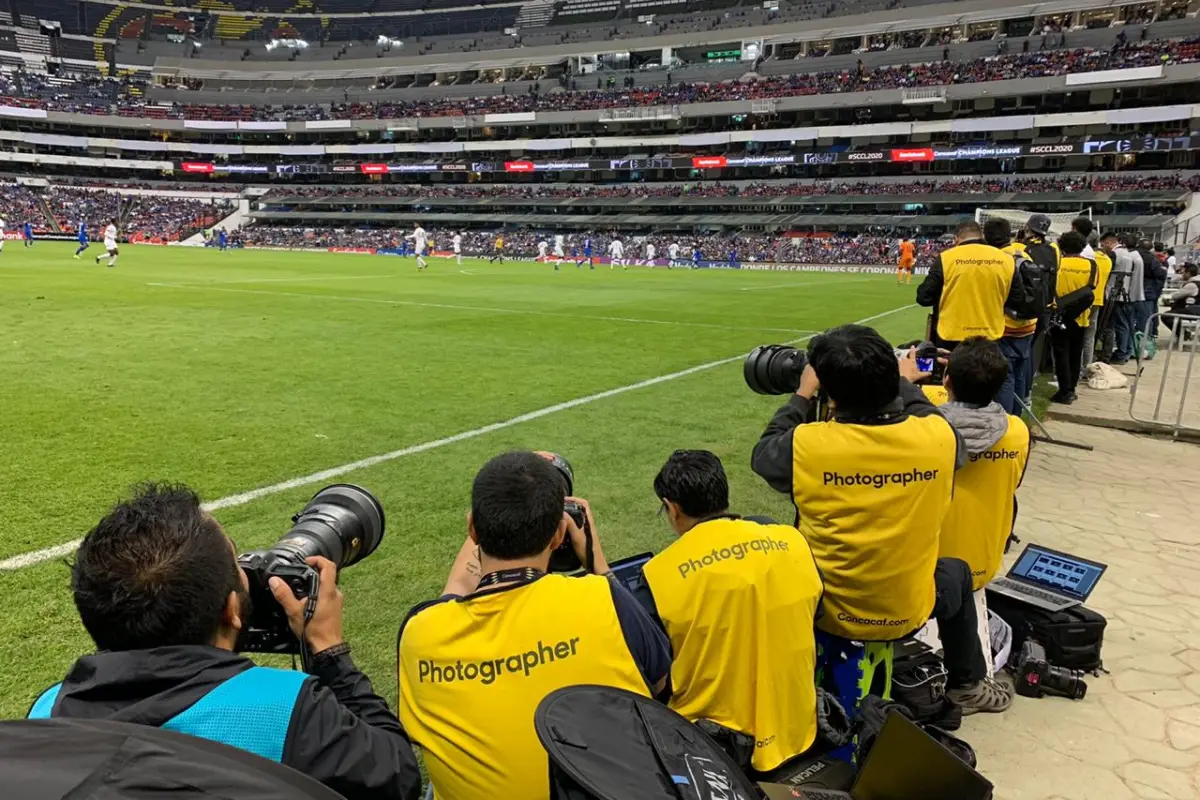 estadio Azteca desde la gramilla, 