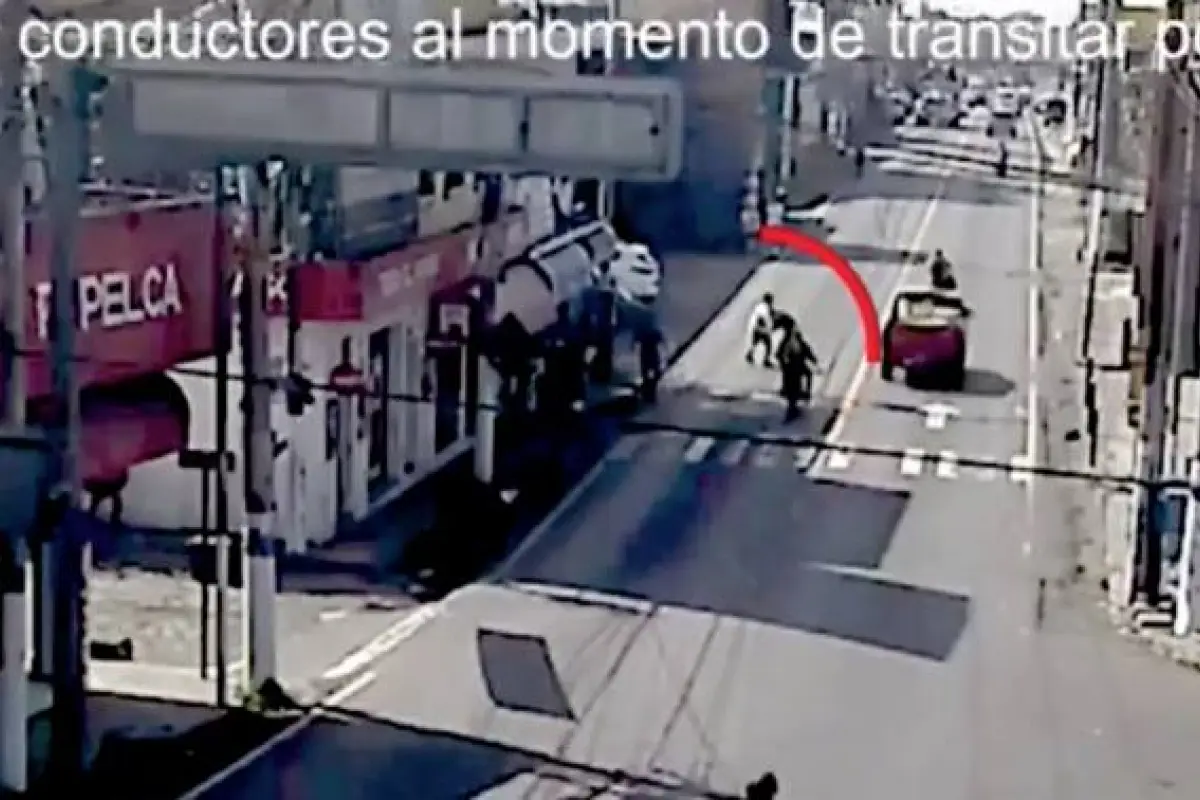 VIDEO: pleito callejero provoca accidente de tránsito en Escuintla