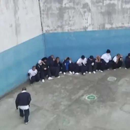 Realizan requisa en Etapa II y allanan 7 viviendas en Villa Nueva