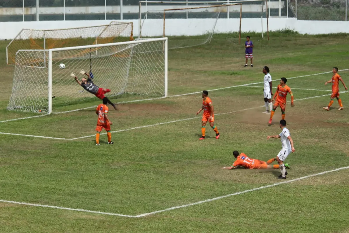 gol de los cremas - Maxi Lombardi, 