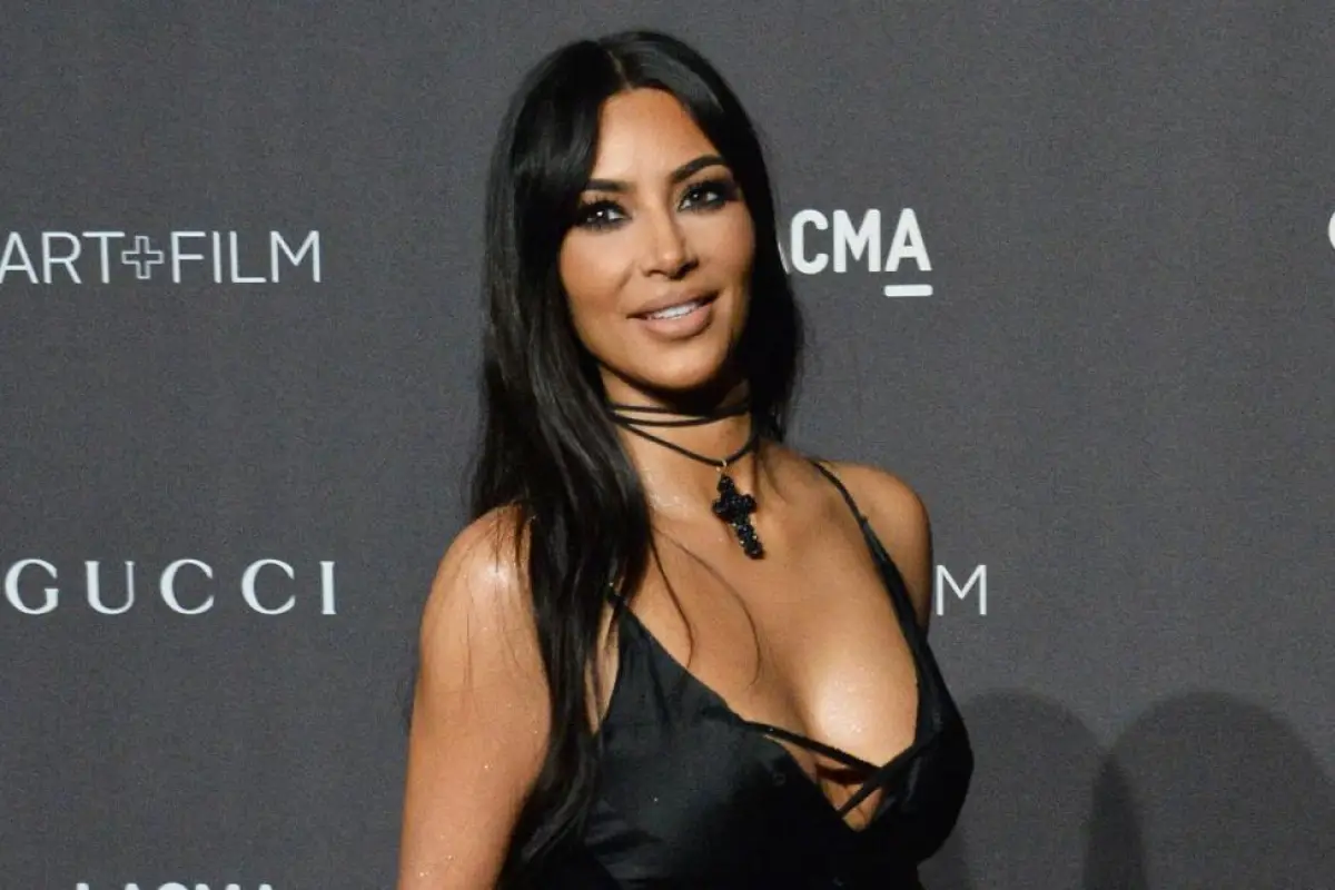 Kim-Kardashian Instagram Bralette Emisoras Unidas Guatemala, 