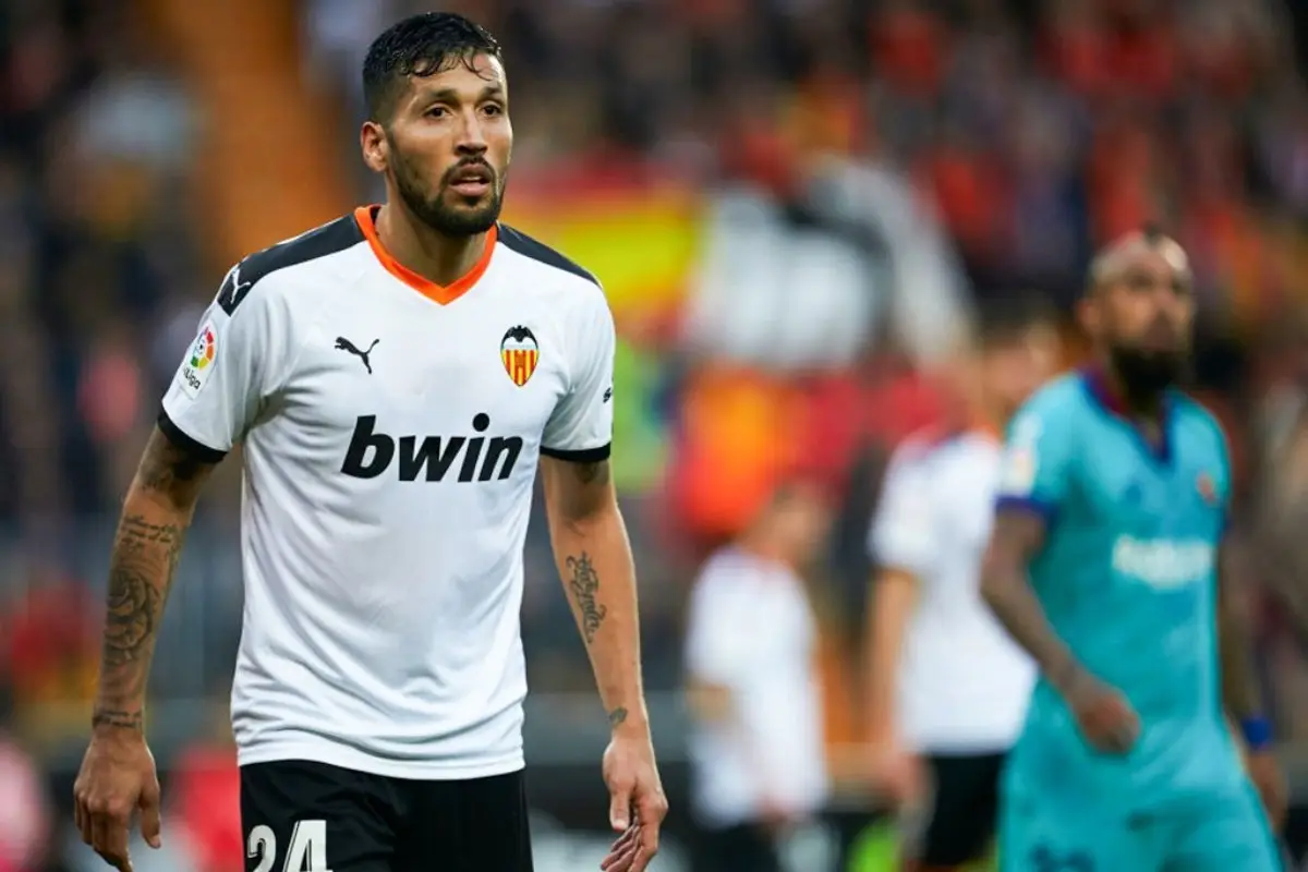 Garay - Valencia - La Liga, 