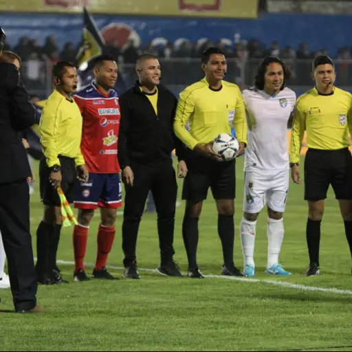 Sindicato de futbolistas pide medidas de prevención a la Fedefut por el Covid-19 