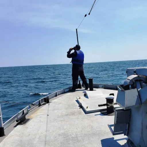 pesqueros-ejército ,