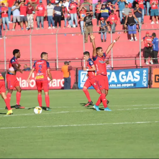 celebración de los rojos en el trébol ante MAlacateco ,