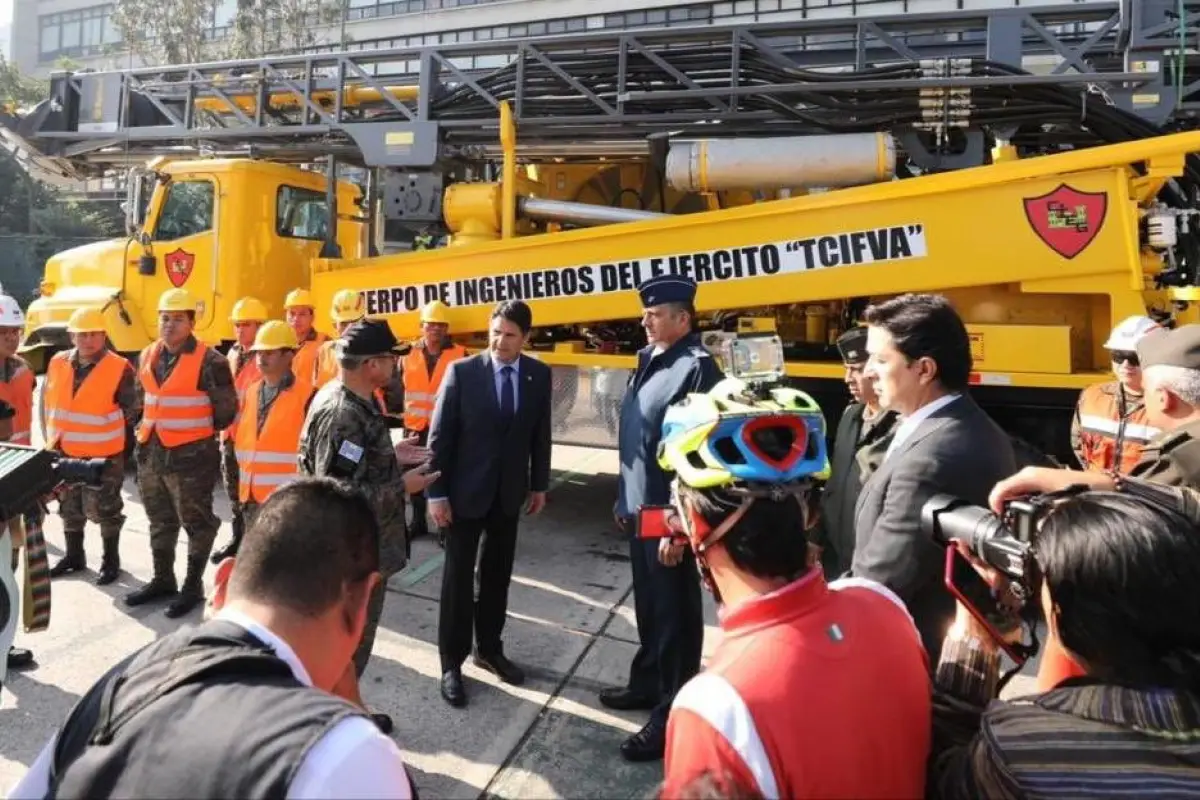 Alcalde Ricardo Quiñonez y Ministro de la Defensa Juan Carlos Alemán