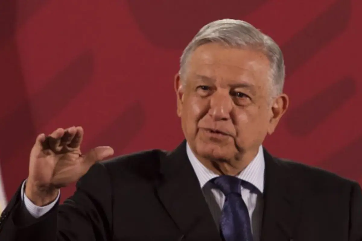 López Obrador dice que en protesta de mujeres hay conservadurismo disfrazado de feminismo