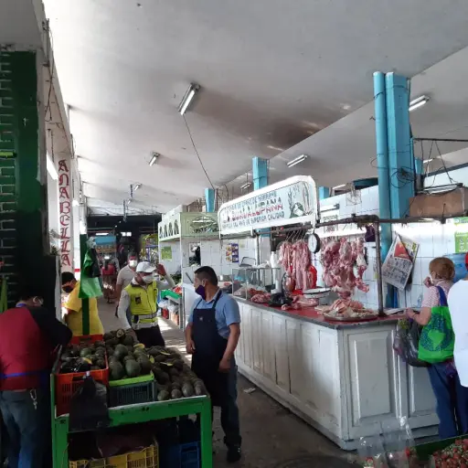 Mercados municipales de la capital amplían el horario de atención