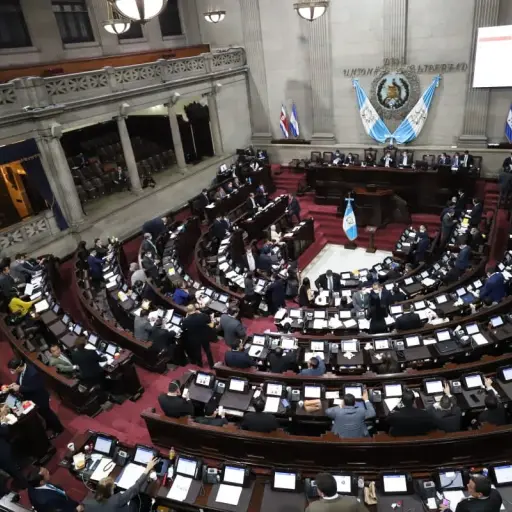 UNE expulsa a diputados del Congreso Emisoras Unidas Guatemala ,