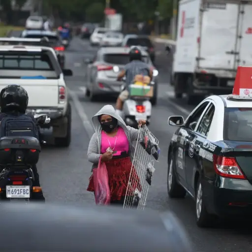 coronavirus COVID19 Guatemala (56) trafico toque de queda ,