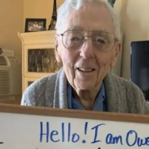 Anciano cumpleaños coronavirus