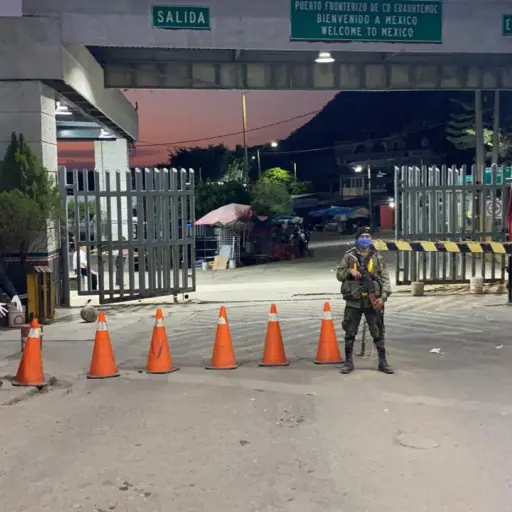 Embajada de Estados Unidos pide no viajar por la vía terrestre a México Emisoras Unidas Guatemala ,