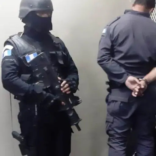 guardia penitenciario ,