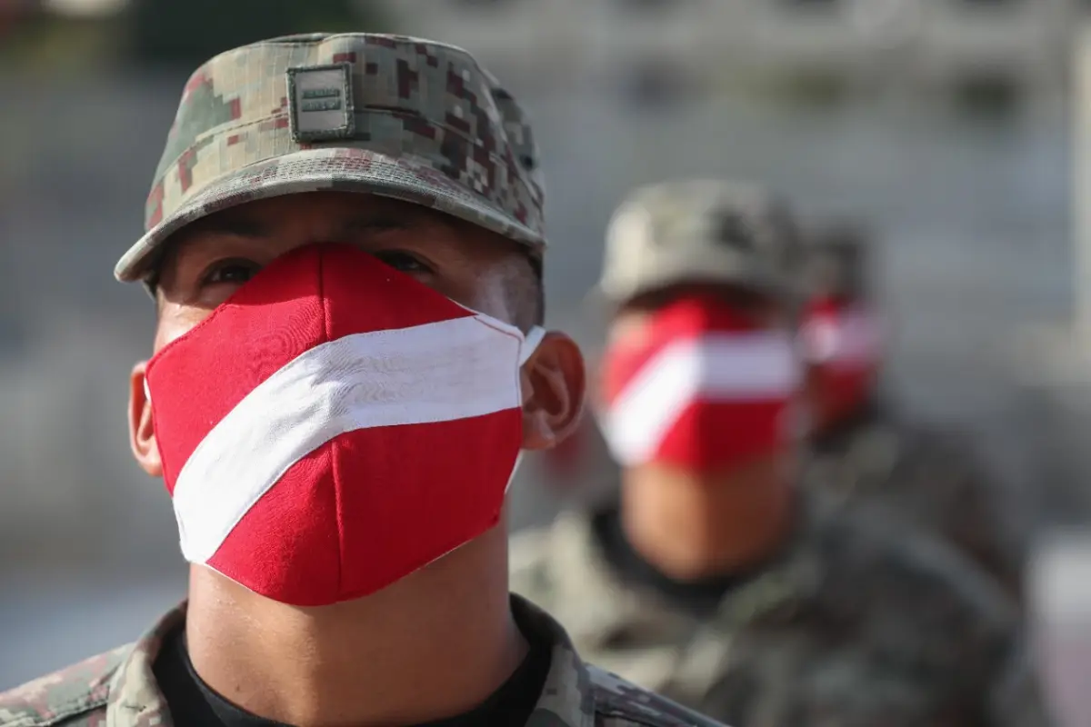 Selección-Perú-Dona-Mascarillas-Ejército, 