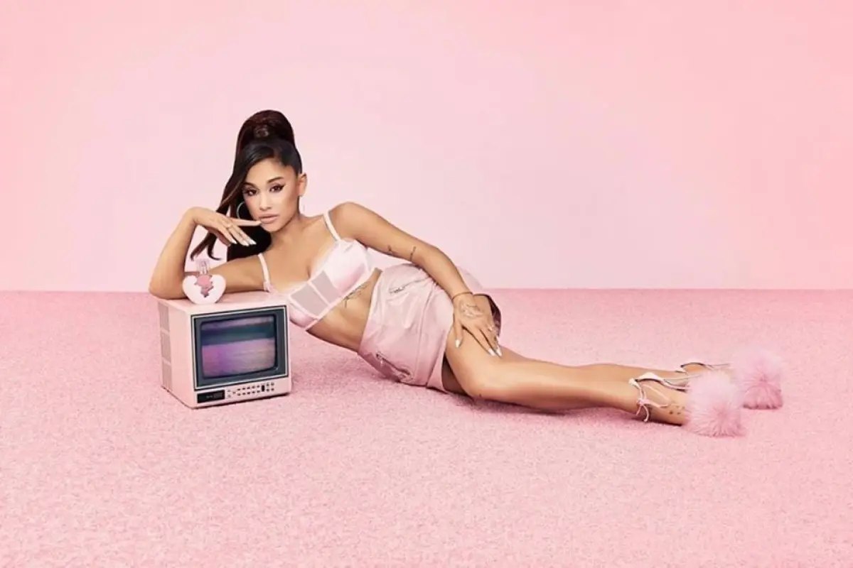 Ariana Grande Instagram Emisoras Unidas Guatemala, 
