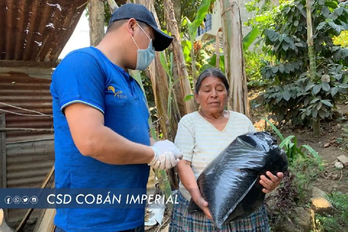 Cobán-Imperial-Entrega-Víveres-Familias-Coronavirus, 