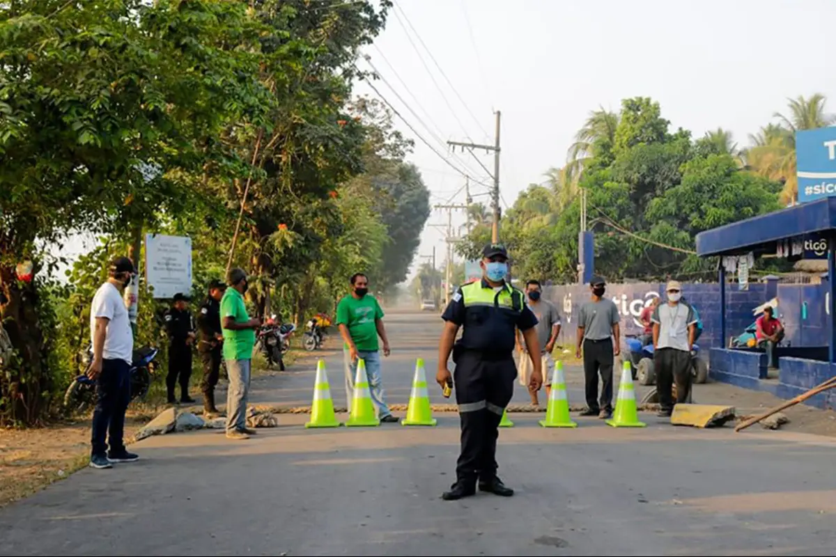 Bloquean ingreso a Puerto San Jose por coronavirus Emisoras Unidas Guatemala, 