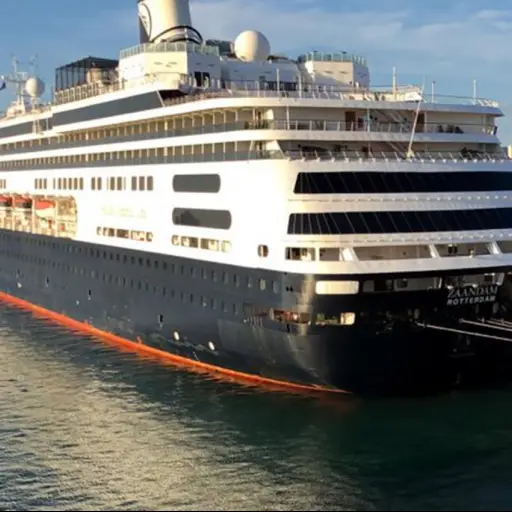 Pasajeros de cruceros con coronavirus desembarcan en Florida rumbo a casa