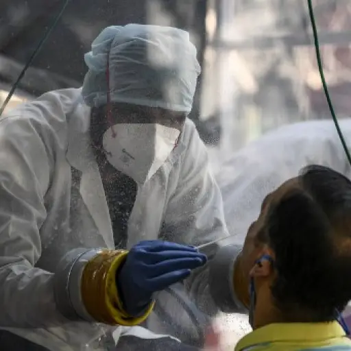 La lista de afecciones ligadas a la COVID-19 se alarga