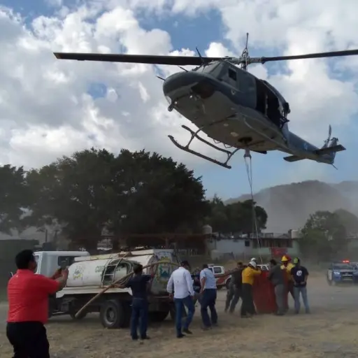 Llega al pais helicoptero hondureno para combatir incendios en Peten