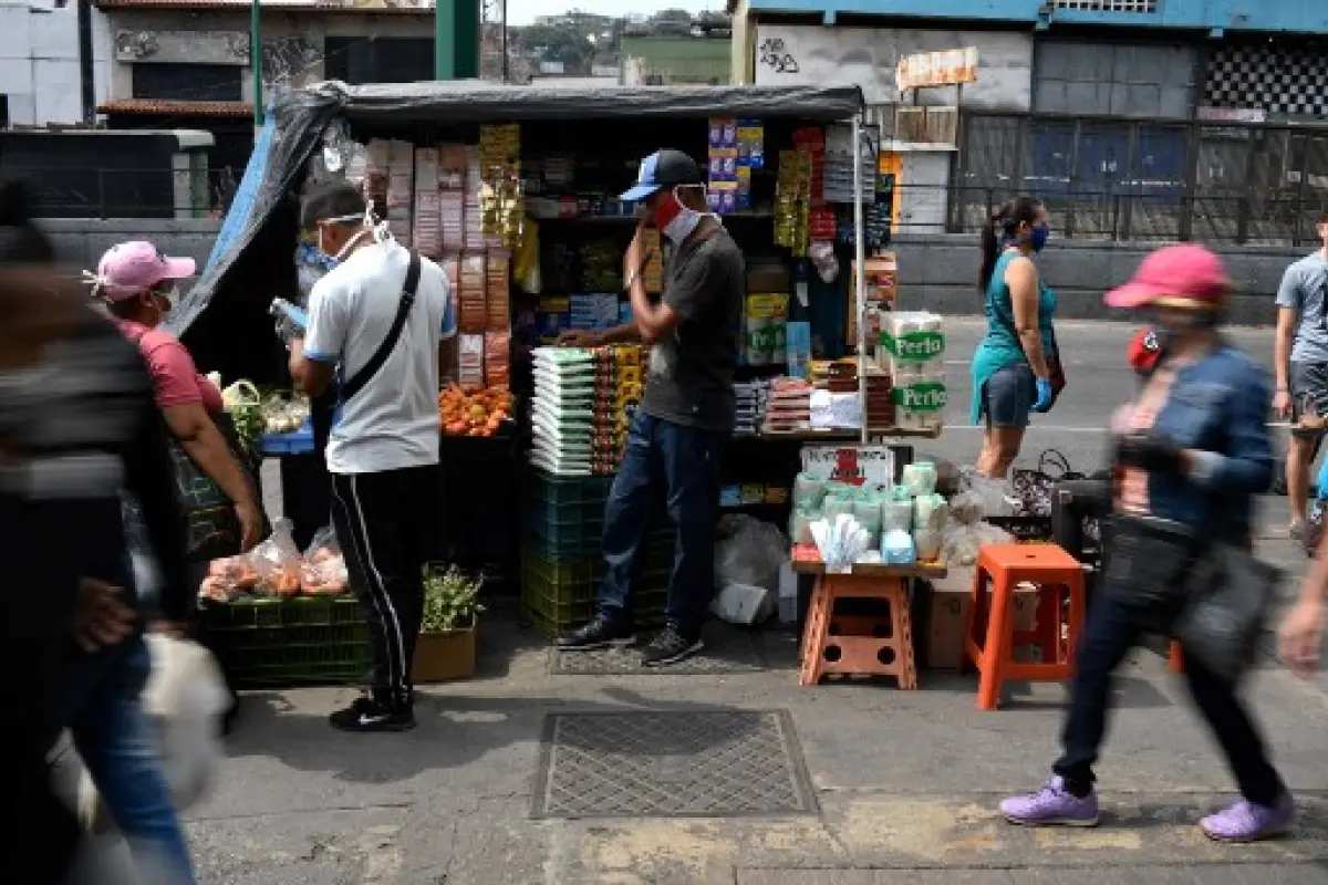 Emergencia por coronavirus refuerza a Maduro y neutraliza a Guaidó