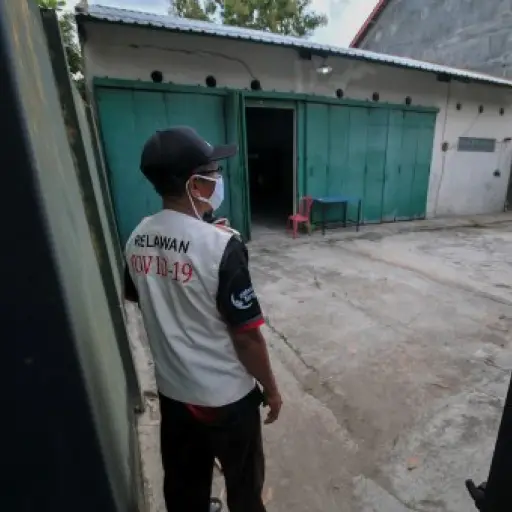 Indonesios que infringen cuarentena son encerrados en 