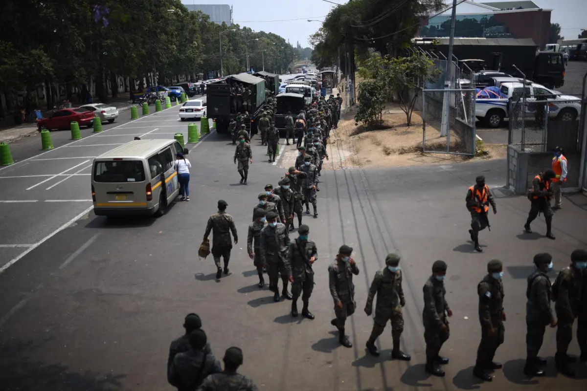 Ejército cajas de alimentos coronavirus Emisoras Unidas Guatemala, 