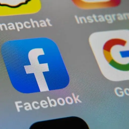 Google y Facebook postergan regreso a trabajo presencial hasta 2021