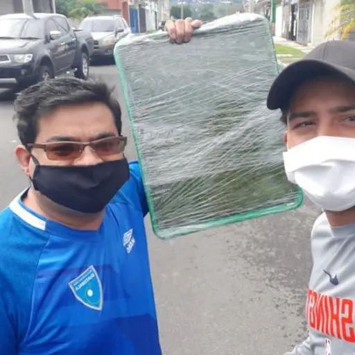 Angelo-Padilla-Vende-Alfombras-Desinfectantes ,