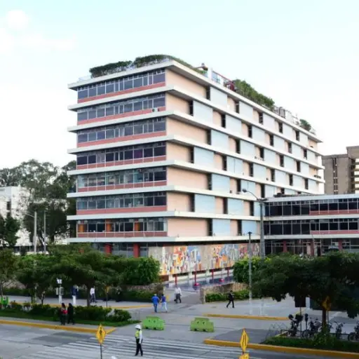 IGSS inicia traslado gradual a hotel de pacientes asintomáticos de coronavirus ,